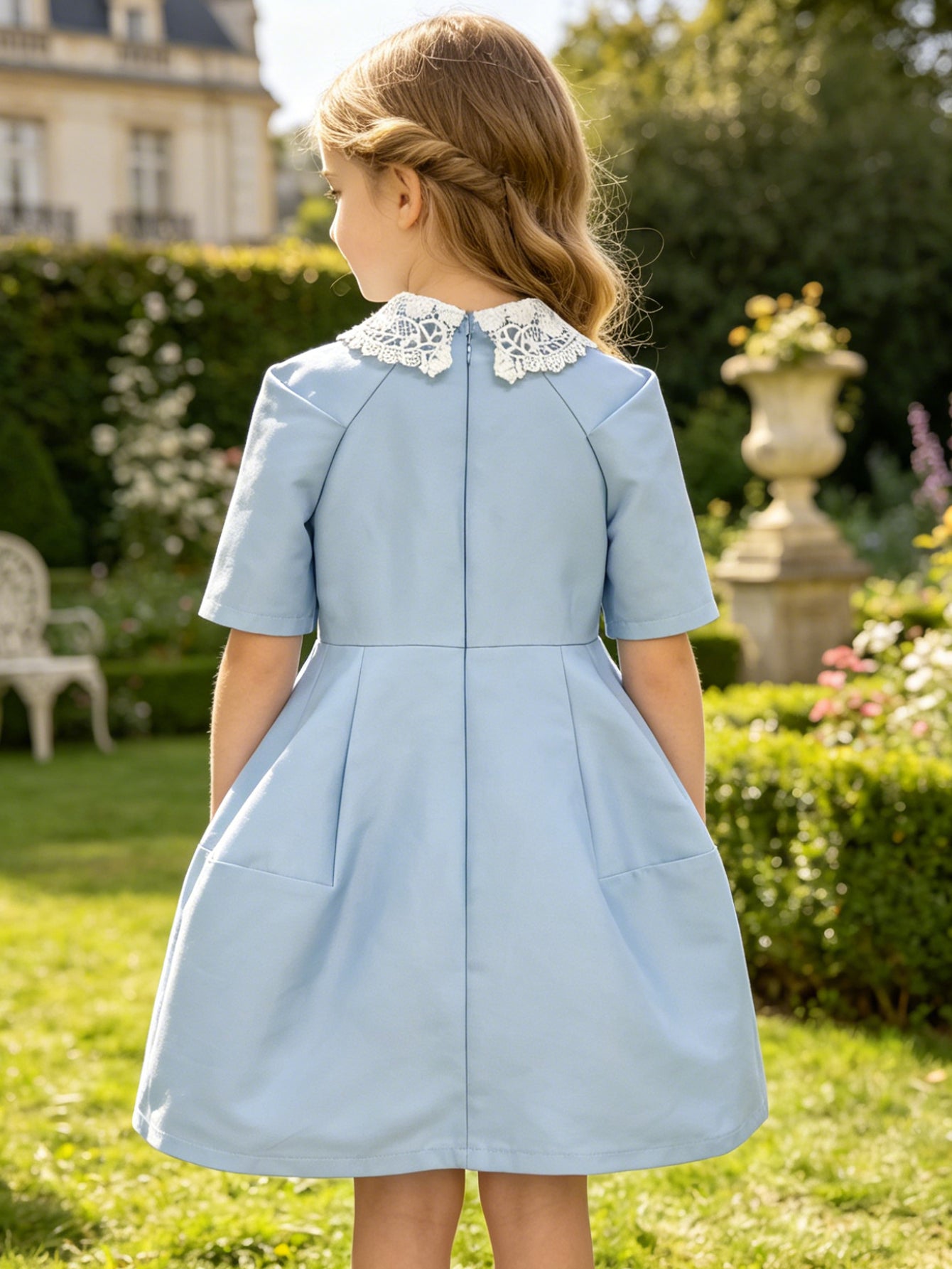 Light Blue Fit-and-Flare Girls' Party Dress with Lace Collar & Bow, Elegant Formal Dress for Weddings & Special Occasions