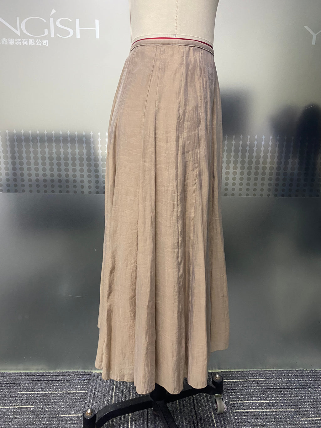 Soft Beige Texture Vertical Pleated Skirt High Waist Flowy A-Line Hem Slimming All-match Spring Summer Work Midi Skirt