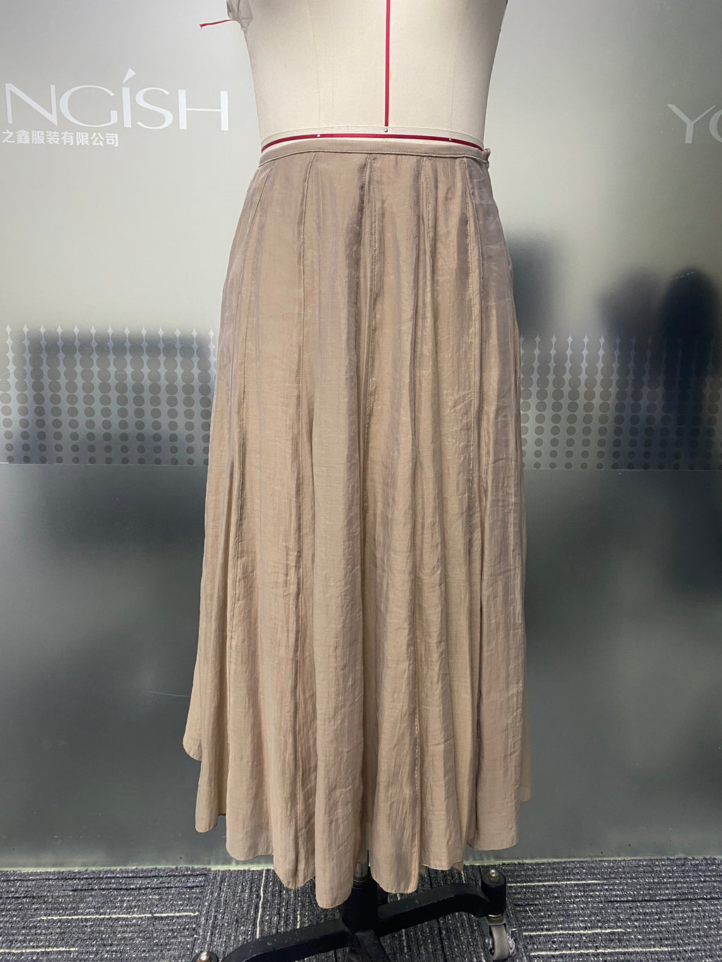 Soft Beige Texture Vertical Pleated Skirt High Waist Flowy A-Line Hem Slimming All-match Spring Summer Work Midi Skirt