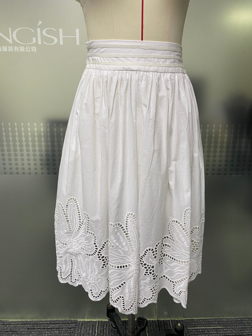 French Style High Waist Pleated Skirt Ribbed Waistband Scallop Cutwork Floral Hem Breathable Casual Summer White Midi Skirt